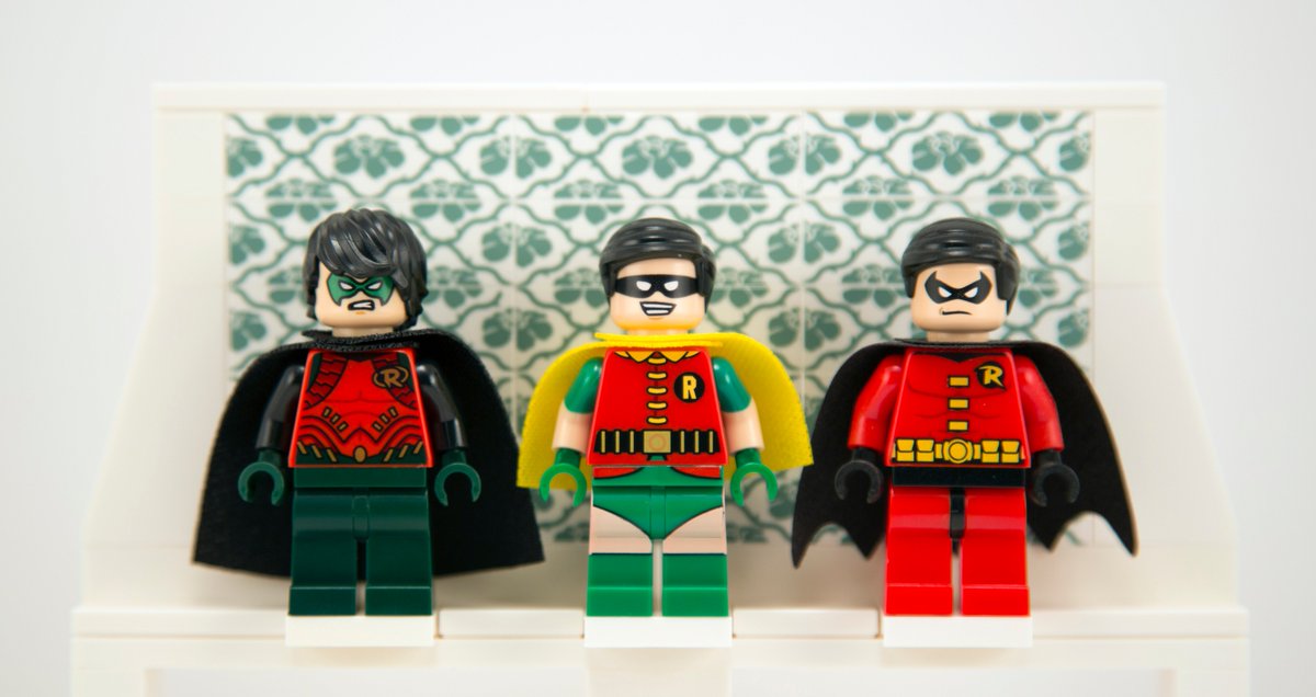 TheToyTemple's tweet image. #LEGO Batman old vs new.