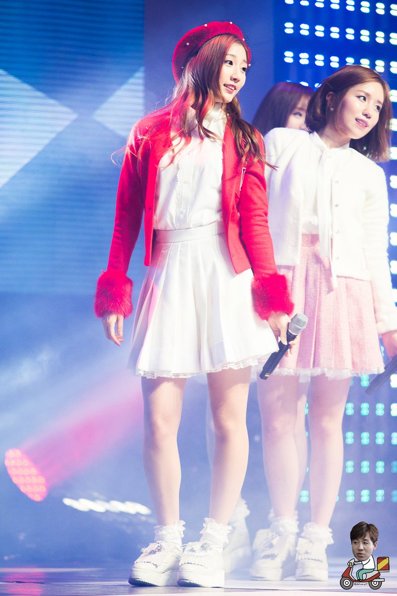 부우웅 털커덕 끽
160222 한국외대 OT날 사진 업로드!
상큼하게 예인이 사진 두장으로 시작합니다!
i.imgur.com/zjLiJmU.jpg
i.imgur.com/4eGTNnM.jpg