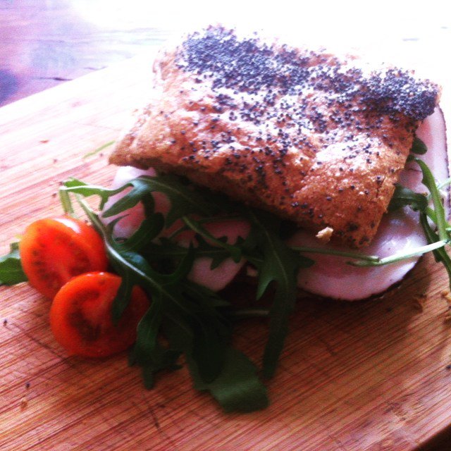 evelineterveld's tweet photo. #lowcarb #oopsie #poppyseed #psyllium #delicious https://t.co/WaFcmj0T09