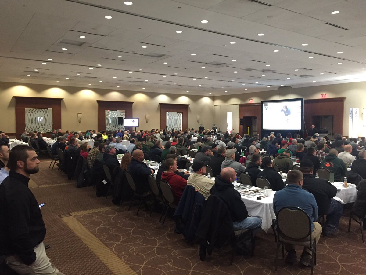 techobob's tweet image. Standing room only @techobloc contractor showcase @paverpete1 @TechoMC @techomd @TechoTate @TechoFortin