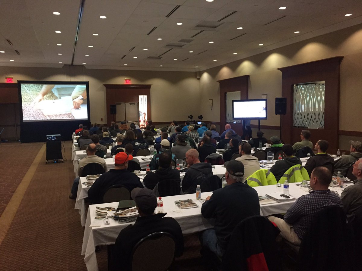 techobob's tweet image. Standing room only @techobloc contractor showcase @paverpete1 @TechoMC @techomd @TechoTate @TechoFortin