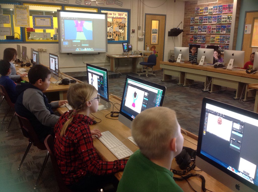 Fossum1stGrade's tweet photo. 4th graders are using Pixlr to edit their photos and turn themselves into Superheroes! What's your super power? https://t.co/HeFF1nxqUX
