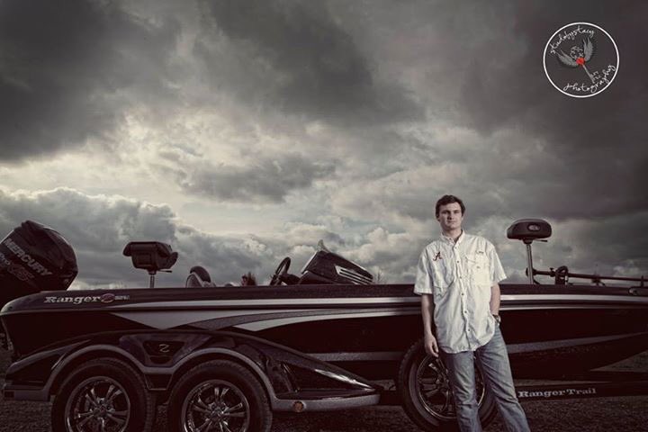 StudiobyStacy's tweet photo. I just love moody skies! #Studiobystacy #studiobystacy photography #senior photography https://t.co/Hn7GvSk8pJ