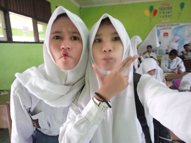 ningning_amalia's tweet photo. Hei girls semoga kita bsa kya gni trs yah sampe kita menjadi nenek* 😁😁 https://t.co/JOHIPKOBJh