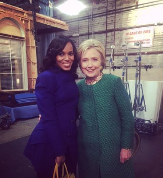 InStyle's tweet photo. Real-life Gladiator @HillaryClinton visits @KerryWashingon on the set of @ScandalABC: https://t.co/e5YuQQgo26 https://t.co/IbnZzvy2Fv