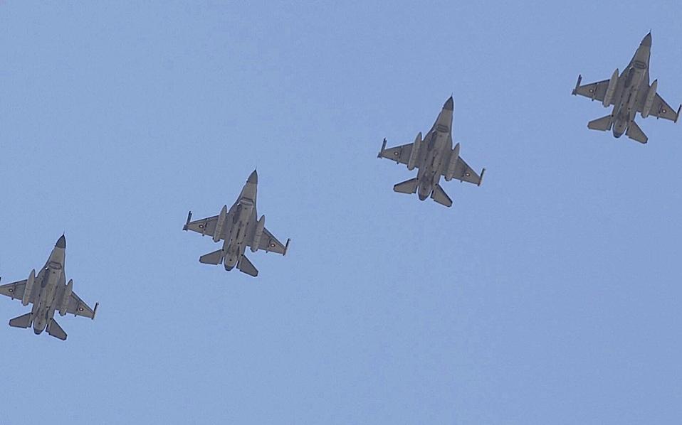 Parikiaki's tweet photo. Turkish Warplanes Continue Violations of Greek Airspace: https://t.co/ENUYHrsb5g #Turkishwarplanes #Greekairspace https://t.co/hMlT8bQx7w