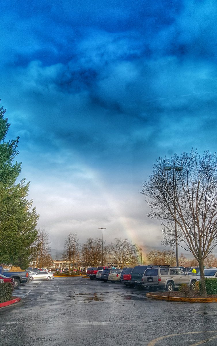 RV_Warriors's tweet photo. Costco parking lot Medford, Oregon #Rainbow #SpringIsComing https://t.co/Iy8k5DB855