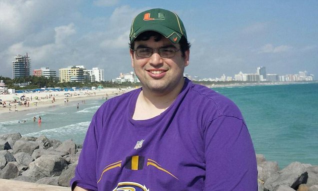 PokerBuzzing's tweet photo. Suicidal man who posted intentions to drive the wrong way into traffic on Facebook killed… https://t.co/427VRgHpZl https://t.co/tYqch68Yco