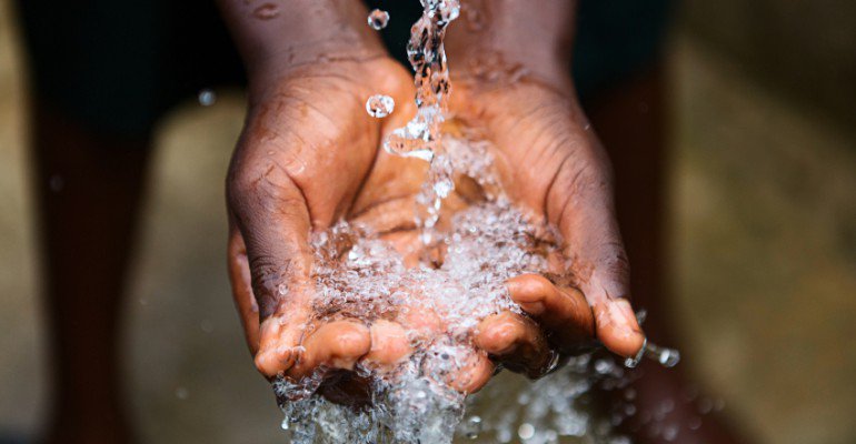 sunwaterlife31's tweet photo. Quand une ado écrit dans @GEOAdo à propos de nos valises pr l'#eau #potable @Afriqueforte https://t.co/5kL9VG5v9t https://t.co/9597DsKZY3