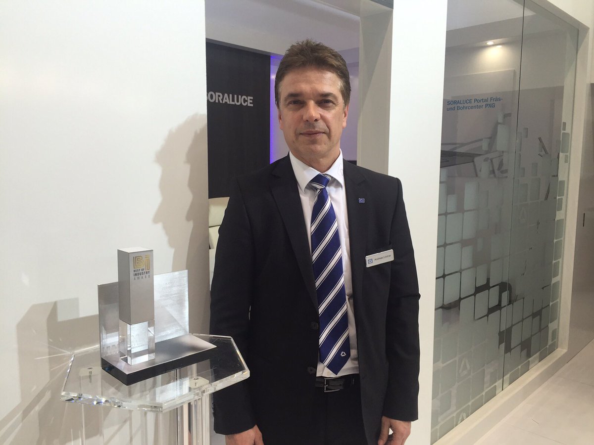 fjablonski's tweet photo. Der Preis Best-of-Industry ist auch a. der #metav2016 Andreas Lindner von #bimatec #soraluce #mmboi @MaschinenMarkt https://t.co/tng7MtyvmW