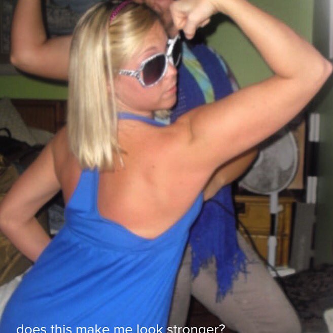 Been flexing ' my whole life #2008 #collegelife #timehop https://t.co/DviVCOYNUD<a href="/tag/collegelife"class="tags">#collegelife</a><a href="/tag/timehop"class="tags"><span>#timehop</span></a>