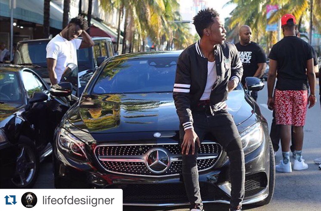 pifferyworld's tweet photo. @LifeOfDesiigner  with our #Piffery bomber jacket. 🏁🏁🏁 https://t.co/bQBP235teM