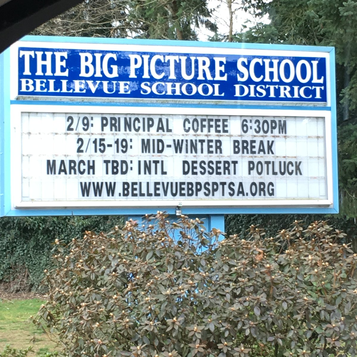 Carlos_Moreno06's tweet photo. Can you find the principal in this pic? Shout out to @bellevuebigpic students and staff.  Thank you for having me! https://t.co/C7pkM2aysI