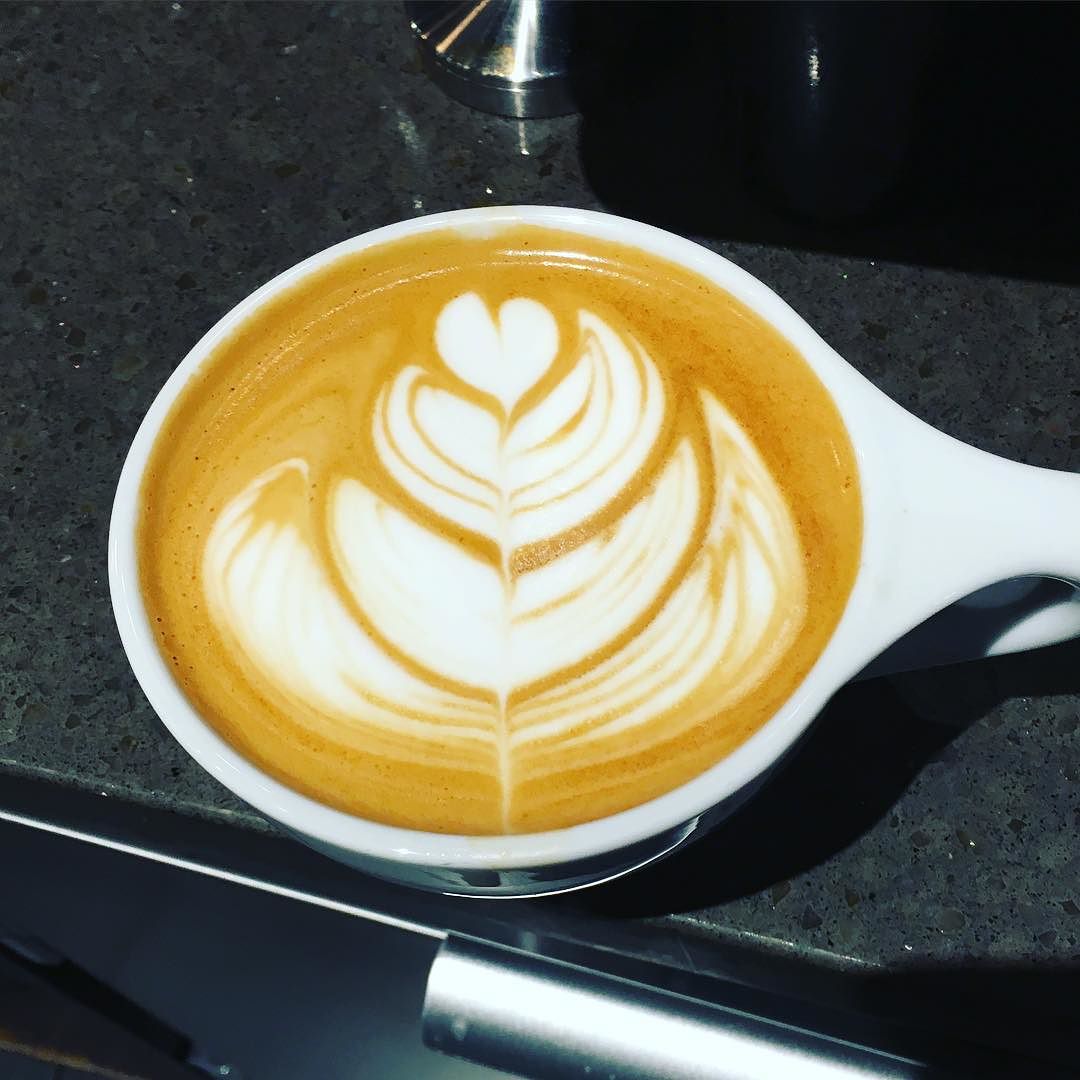 Need to practice harder😭💪🏼💪🏼by Dayi <a href="/d/">d</a>.ylee #cafedecupping #barista #latteart #wingtulip #t… buff.ly/21ctrkq