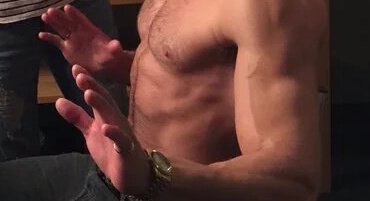 perfectshands's tweet photo. Zac Efron https://t.co/LWSKb0i4ty