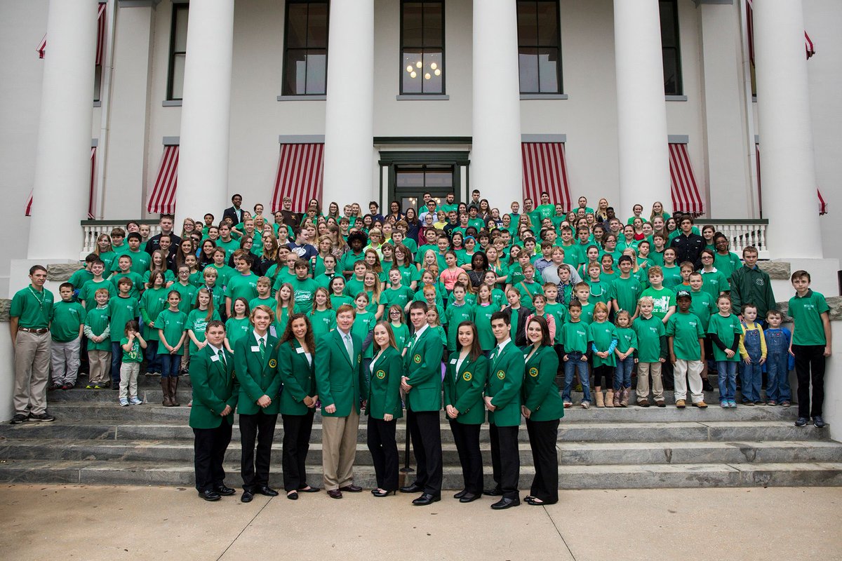 FL4HChat's tweet photo. Citizenship / Leadership!  #FL4HChat https://t.co/tw5RbtfR3T