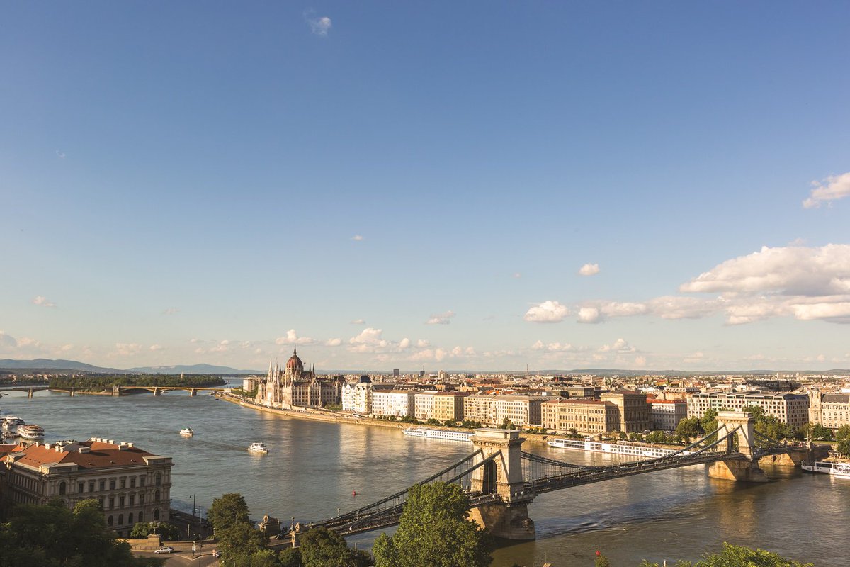 jet2tweets's tweet photo. Time for a #midweekquiz! Which city is known as the 'Queen of the Danube'? Here's a hint: https://t.co/u15q8dF2e8 https://t.co/XM8v30l06T