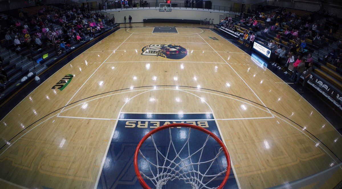 BuenaVistaUniv's tweet photo. Good luck, #Beavers! Both #BVU Women's &amp; Men's BB teams begin #IIAC tournament play tonight! #GoBeavers #BeaverDen https://t.co/hXZ6zzDIcI
