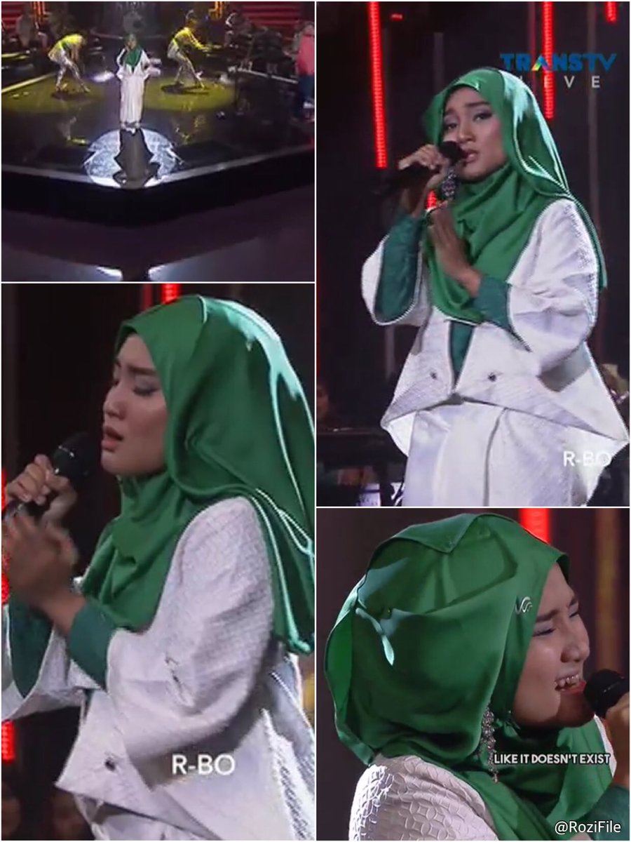 RoziFile's tweet photo. Bikin Mrinding malem2 😅 @FatinSL @TrioLestari @TRANSTV_CORP 
#FatinLiveTrioLestariTTV

#PictFatin https://t.co/lIA2SIIjlK