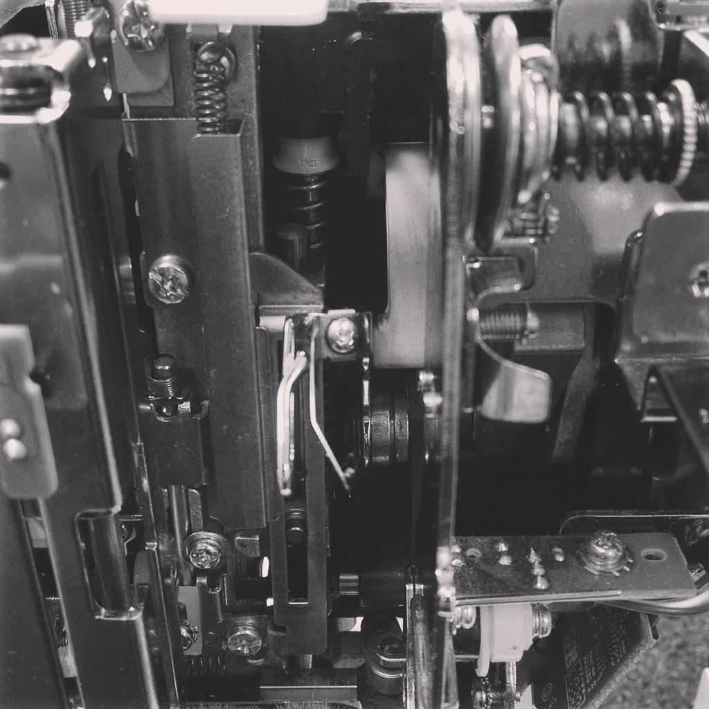 Otherbots's tweet image. A peek inside during repair. #robotrepair #robotparts #robot #embroidery by arxmechanica