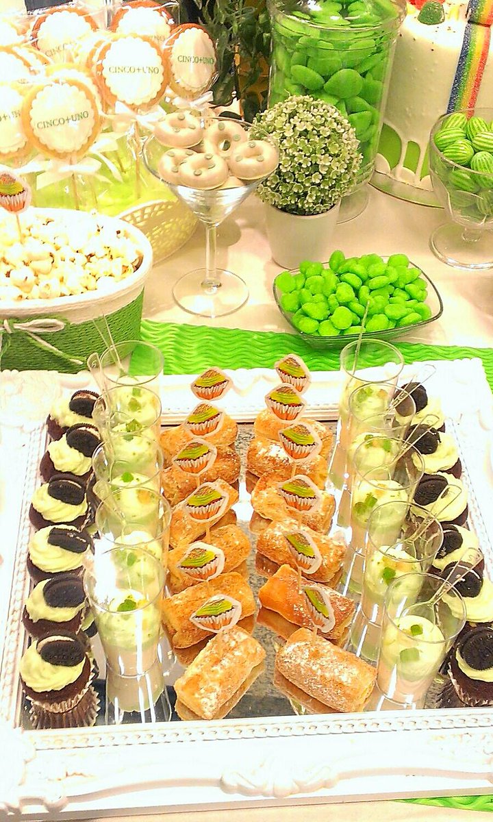 hapinessgf's tweet photo. Mesa de dulces para #SHOWROOM  de #cincomasuno  En c.comercial #modashopping
Preciosa su colección de Primavera 😍 👗 https://t.co/b6msuZp8Ax