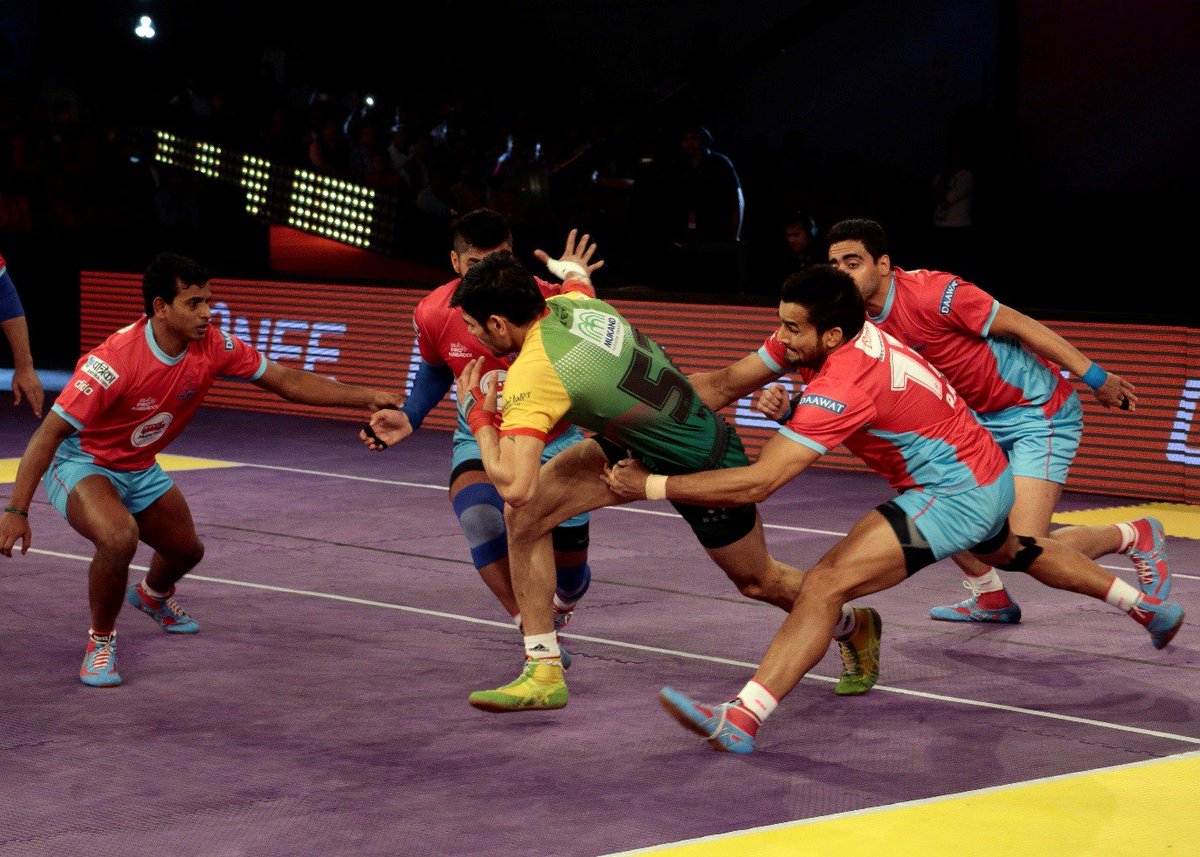 ProKabaddi's tweet photo. Check out the best moments from the night, as @U_Mumba and @PatnaPirates scored wins in #ProKabaddi. https://t.co/h04ujDsLlp