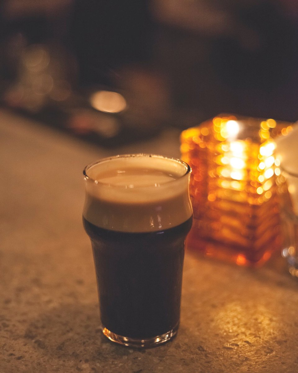 PubWestShefford's tweet photo. La Pretty Bastard, une stout bien crémeuse.#FandeBière #BièredeMicro#BièreArtisanale #stout #bierenoire #bierologue https://t.co/H9tMwVR37X