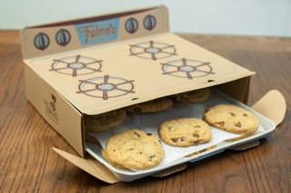 pkging_insider's tweet image. Isn't it nice when brands go an extra mile to make the packaging of our food mean something? buff.ly/1VzJ52y