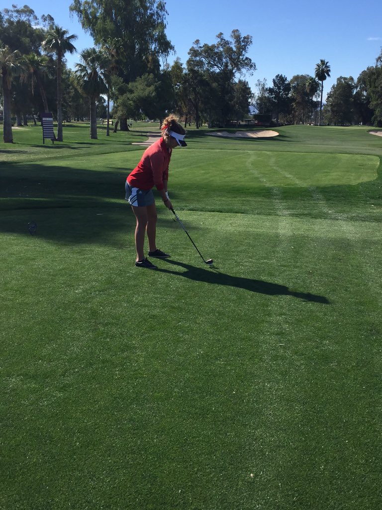 OmahaMGO's tweet photo. @Mandy_Ann_ getting ready to tee off the par 3 17th hole. #GreenInReg https://t.co/jIM1F6q8Wj