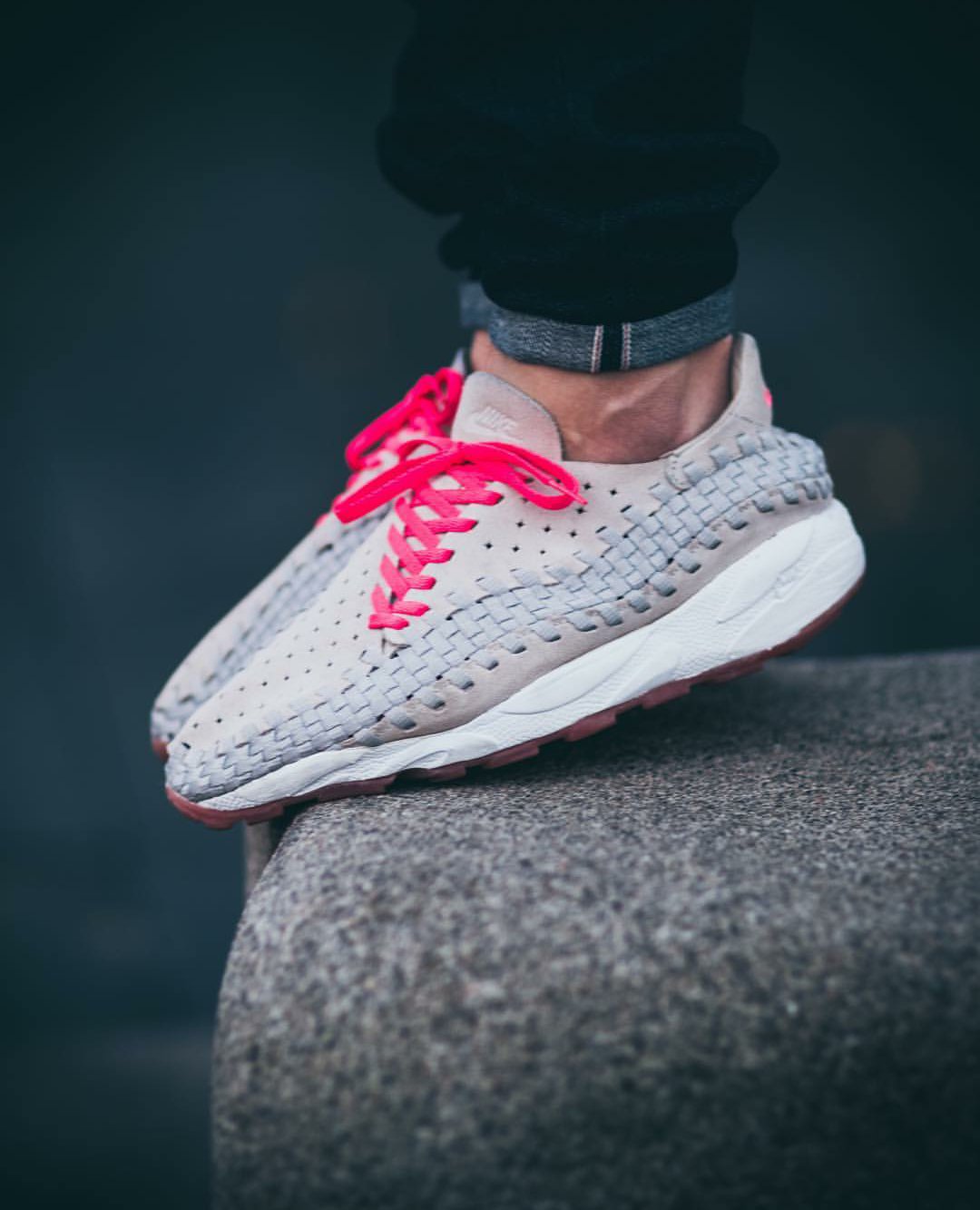 Nike footscape woven pink hotsell
