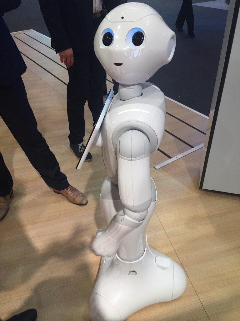 ElanaFeBCN's tweet photo. Hunting new trends #MWC16 #MWLive #virtualreality #augmentedreality @GeogamingBCN @GoPro #robotics @InQubatorBCN https://t.co/5VIzMneZCO