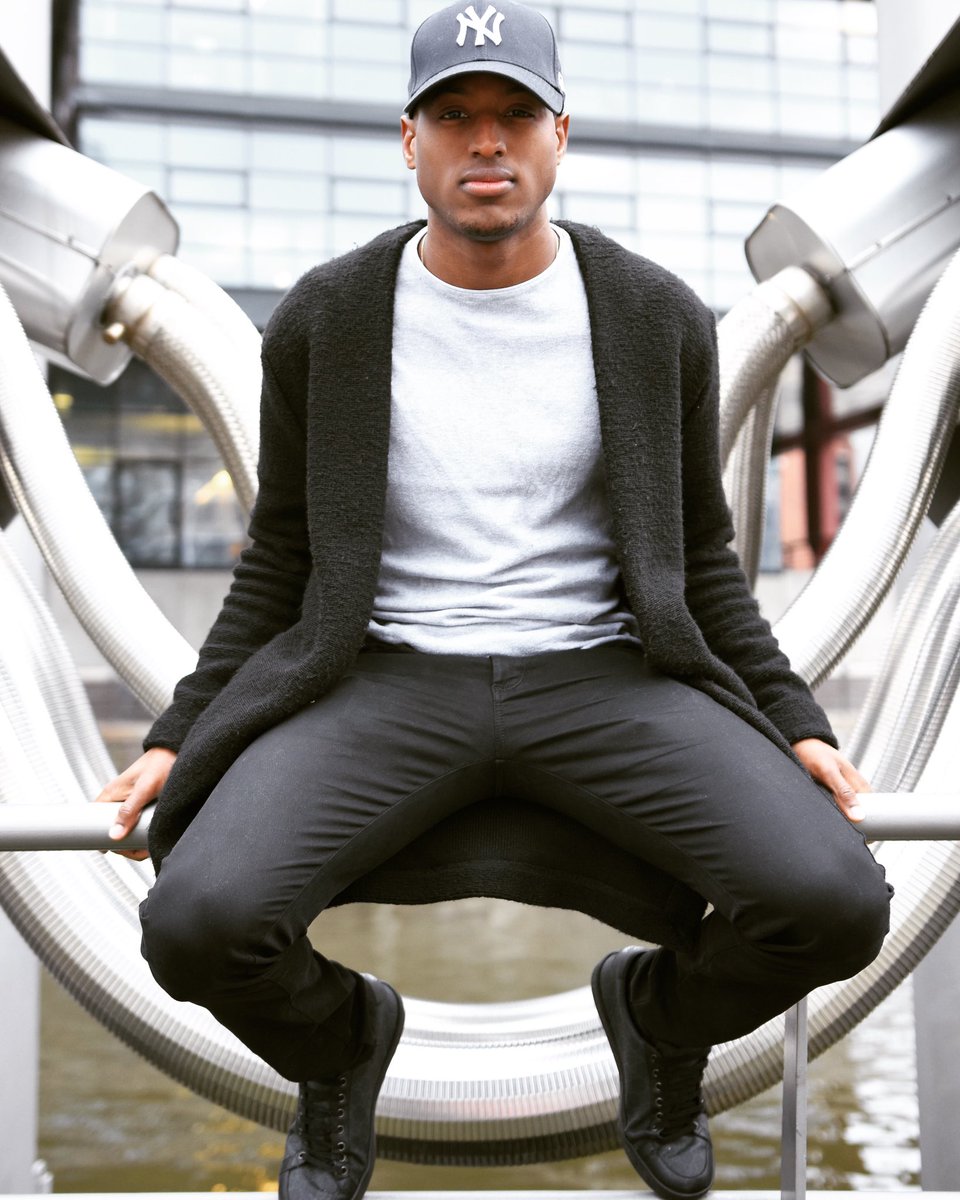 Fafagoal23's tweet photo. Birthday boy!!!! #25 #quarterofacentury #manhattanmade #dadecountygrown https://t.co/4usclIjgzZ