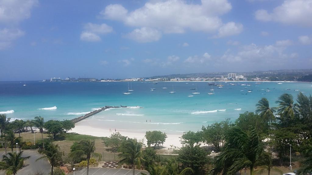 RodneyPinto_TD's tweet photo. Excited to be @hiltonbarbados and am looking forward to seeing the #summit winners - Day 1 is about to start! https://t.co/ibXcNZPWoP