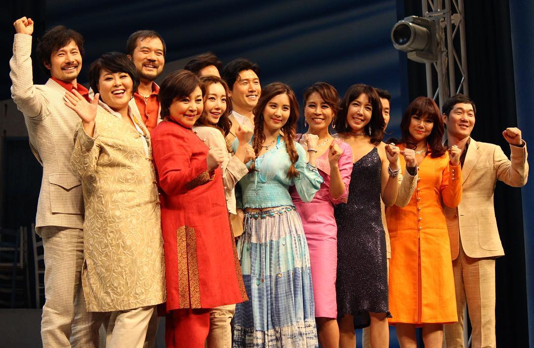 [OTHER][08-12-2015]SeoHyun tham dự vở nhạc kịch mới mang tên "Mamma Mia!" - Page 2 Cb6waYIUMAAwL4K