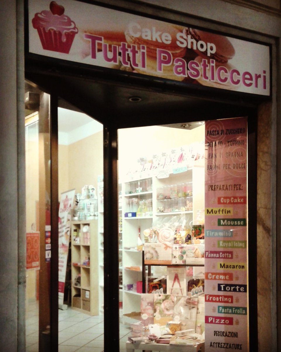 #TuttiPasticceri #CakeShop #GumPaste #SugarPast #ShopOnline #ItalianShop #PastaDiZucchero #FreeLactose #GlutenFree