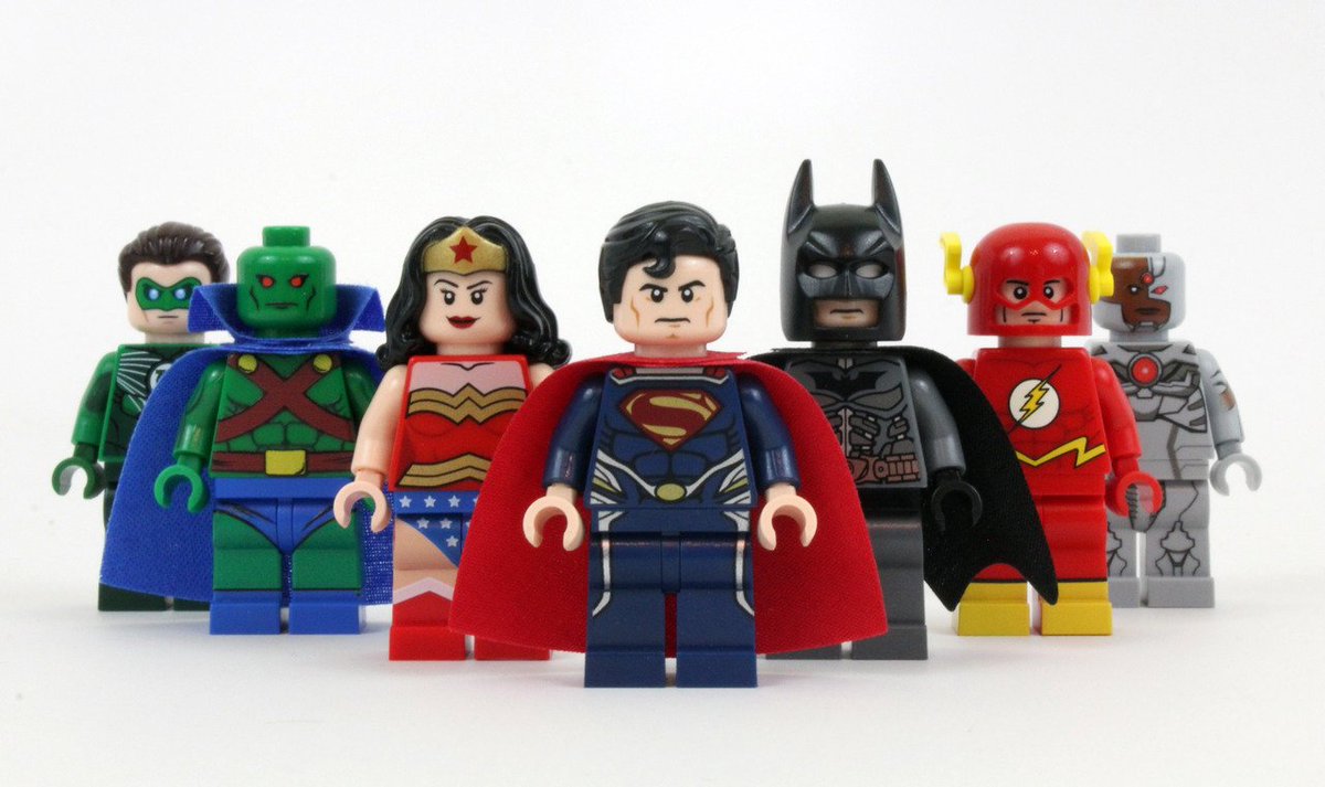AppsAnywhere's tweet image. Not many LEGO superheroes left on stand. Come and get your free minifigure #CISOA
