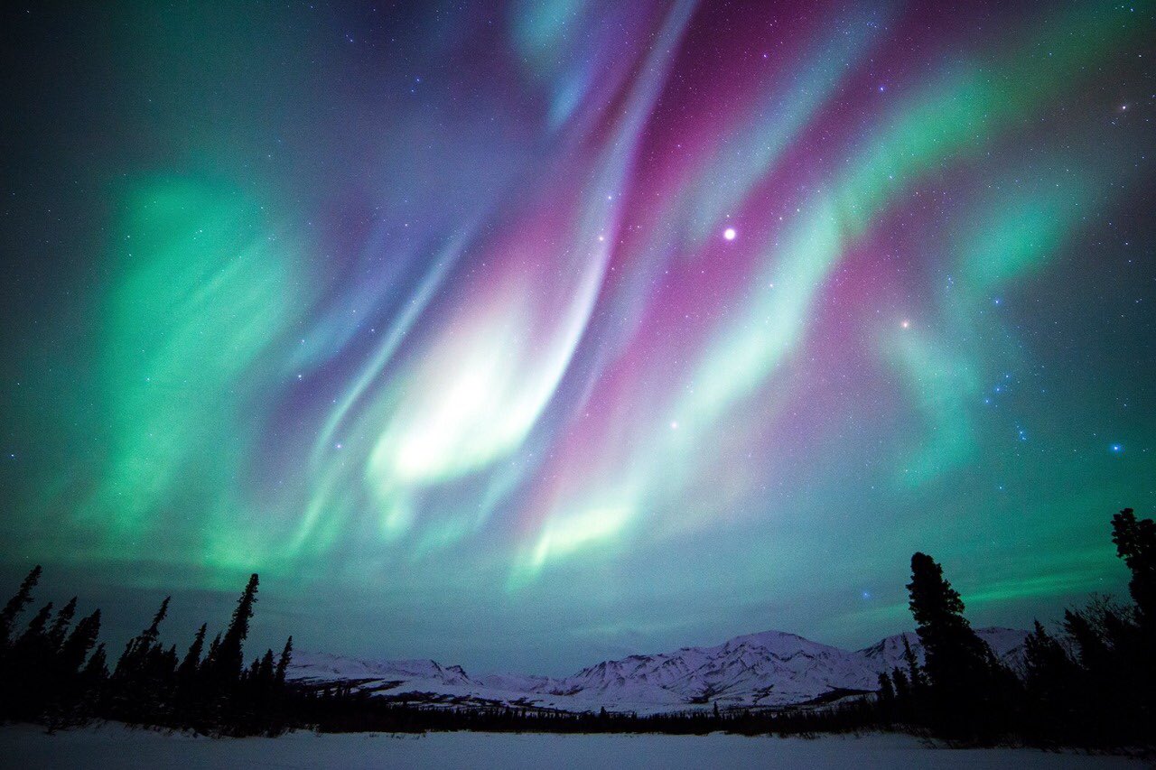 Download US Department of the Interior on Twitter: "Northern Lights create an explosion of color across ...