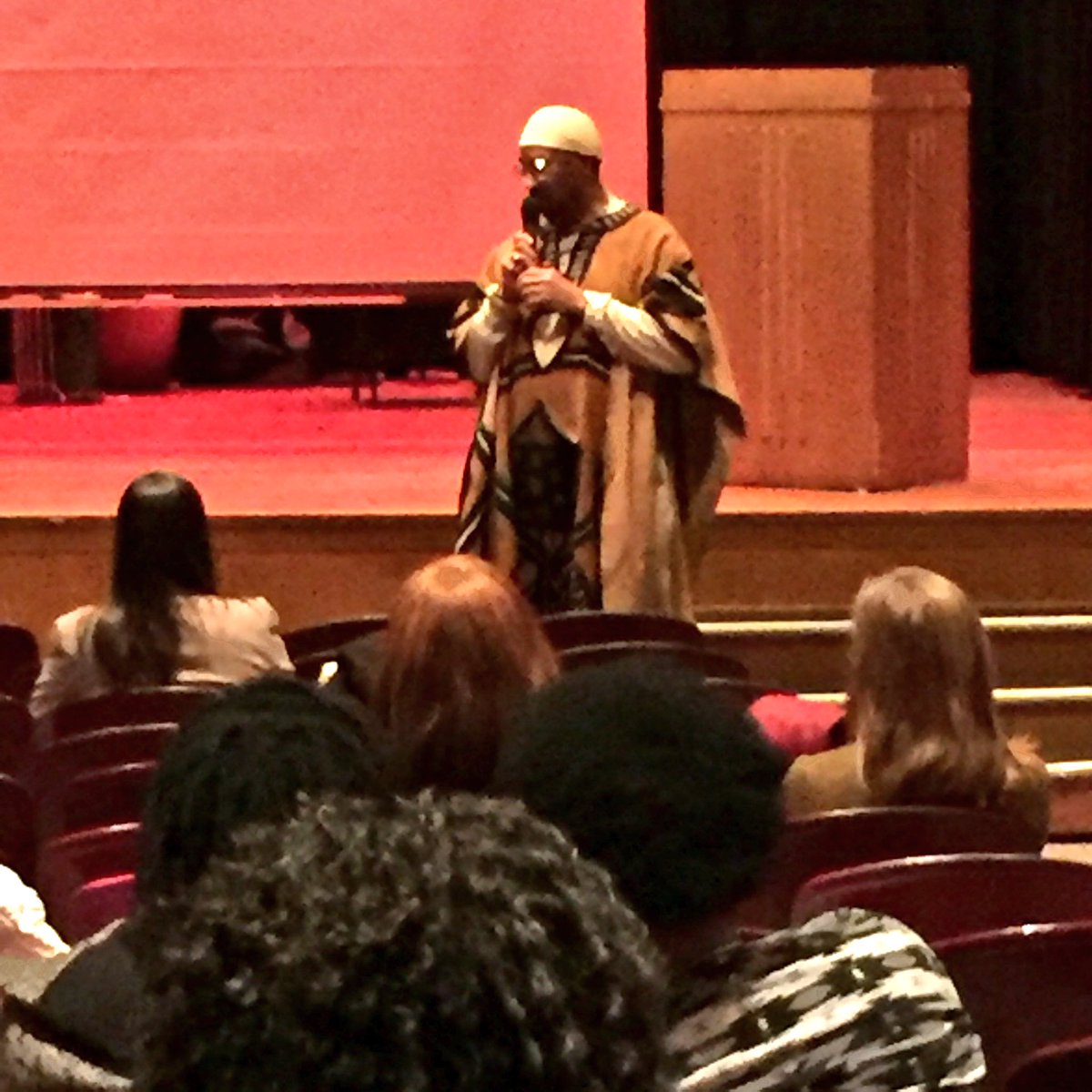 WeAreOneMacomb's tweet photo. #OneMacomb Employee lunch & learn #AfricanAmerican history @Rhonda_mp @_mcaction https://t.co/TfP7IhOB6O