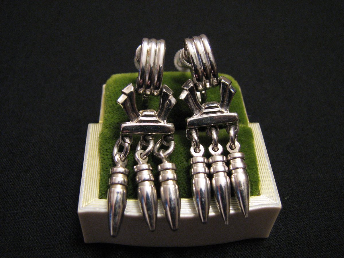 JewelryHoarder's tweet photo. Vintage Marino Silver Plated Charmed Spike Bullet Dangle Screwback Earrings https://t.co/YesXvVIKRs #marino #etsy https://t.co/Pdsjy8YUBt