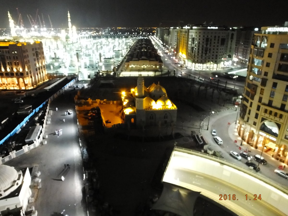 bob8262's tweet photo. فيا طيب المدينة كُل شِبر
يُضيءُ بها ويرفُلُ في سناها
ويا طيب المدينة كل نفس
تود لو انها نالت رضاها

#طيبة 
#تصويري https://t.co/qscuLdv1bj