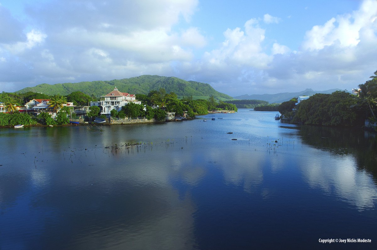 joey_nicles's tweet photo. #Ile #Maurice - #Mauritius - #Mahébourg #MyMauritius #CavendishBridge #VilleNoire
#LaChauxRiver #RivièreLaChaux https://t.co/n7gZFRMKCU