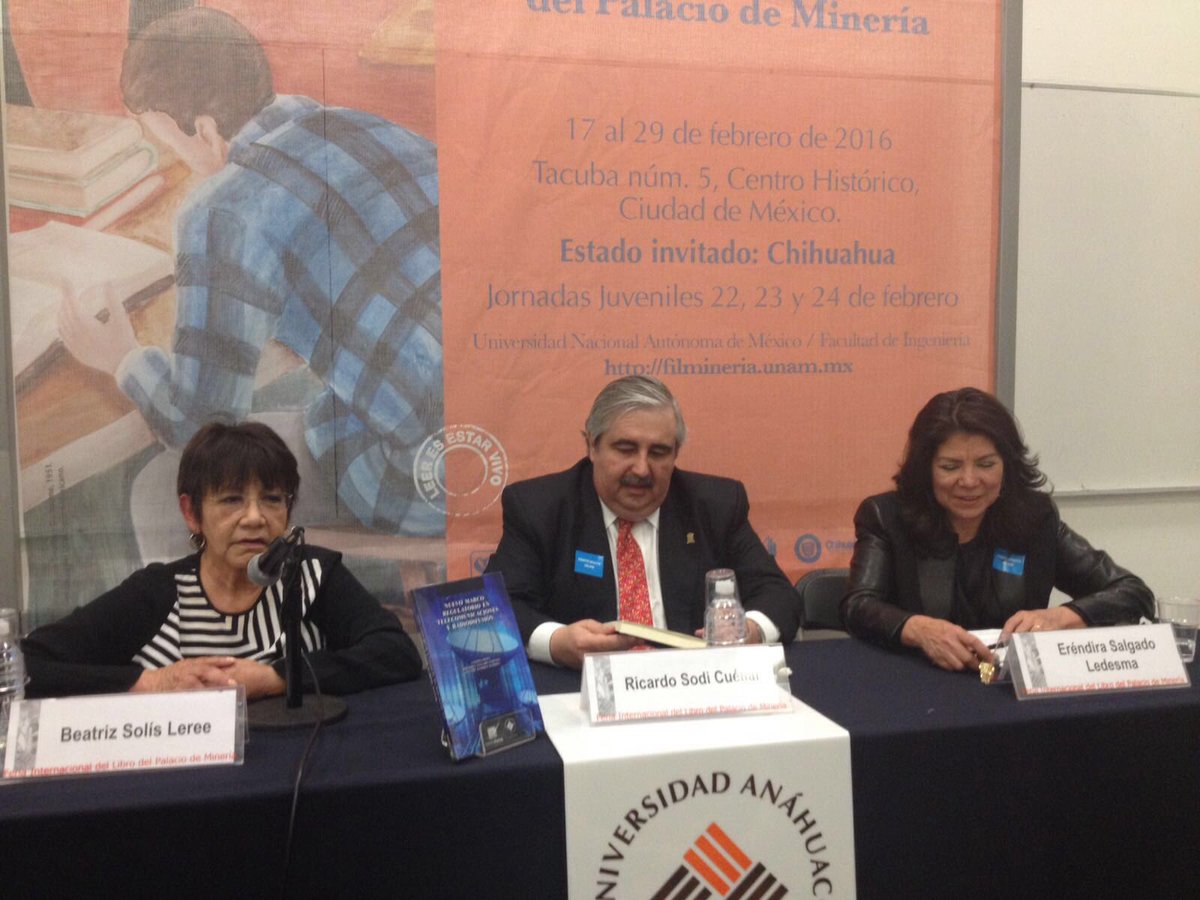 Nuestro Dir. <a href="/FDerechoAnahuac/">Facultad de Derecho</a> Ricardo Sodi, presenta el libro de: Beatriz Solís Leree y Eréndira Salgado #FILMineria