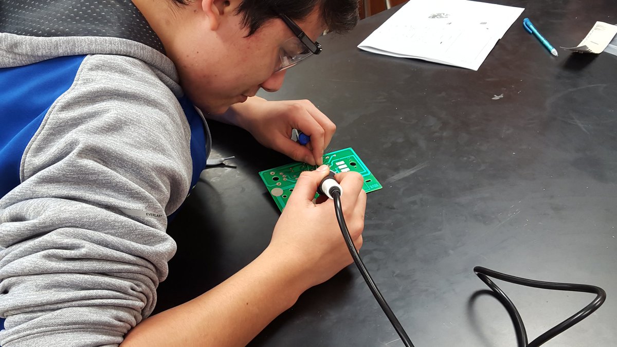 lbthorpe's tweet photo. Hard at work assembling an AM radio #sdu46 #physics #sehs https://t.co/n55pLJBC9K