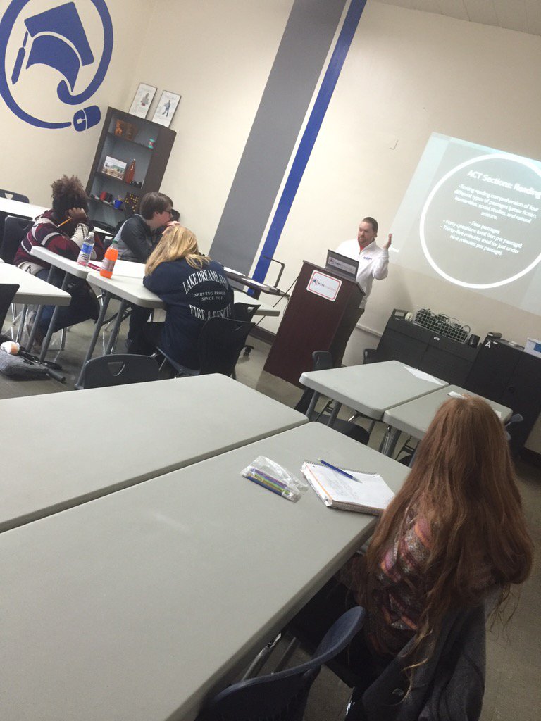 DrKelbyG's tweet photo. @Here_Virtually conducting our ACT prep session earlier today! #MNPSVIRTUALSCHOOL https://t.co/HTNY5pge0B