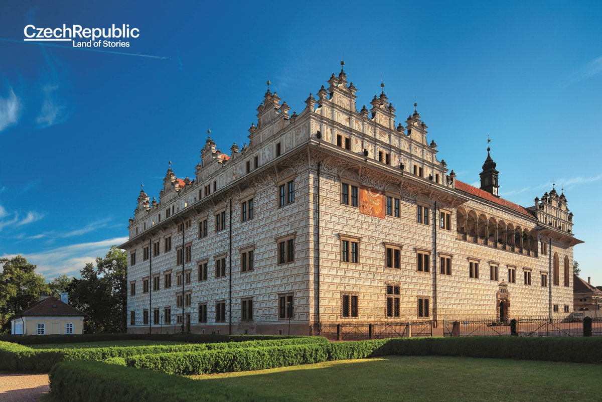 REPUBLICA_CHECA's tweet photo. Sabías que este 2016 la ciudad #Litomyšl vuelve a renacer y lo celebra en grande  https://t.co/59XiNQyoDo #UNESCO https://t.co/n5EeFsSqEF