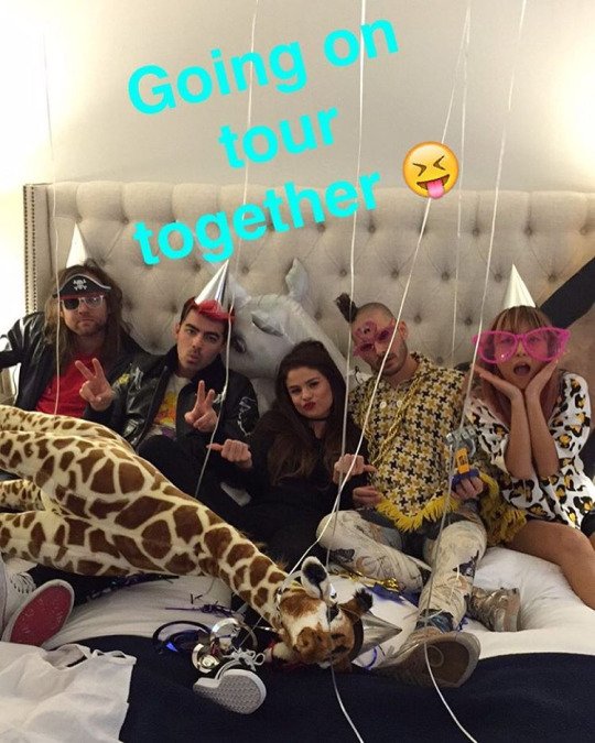 potatooooohoran's tweet photo. SOOOOOOO EXCITED!!!!!!

SELENA IS MY REVIVAL
#VoteSelenaGomez #KCA https://t.co/FKsVkpQF8r