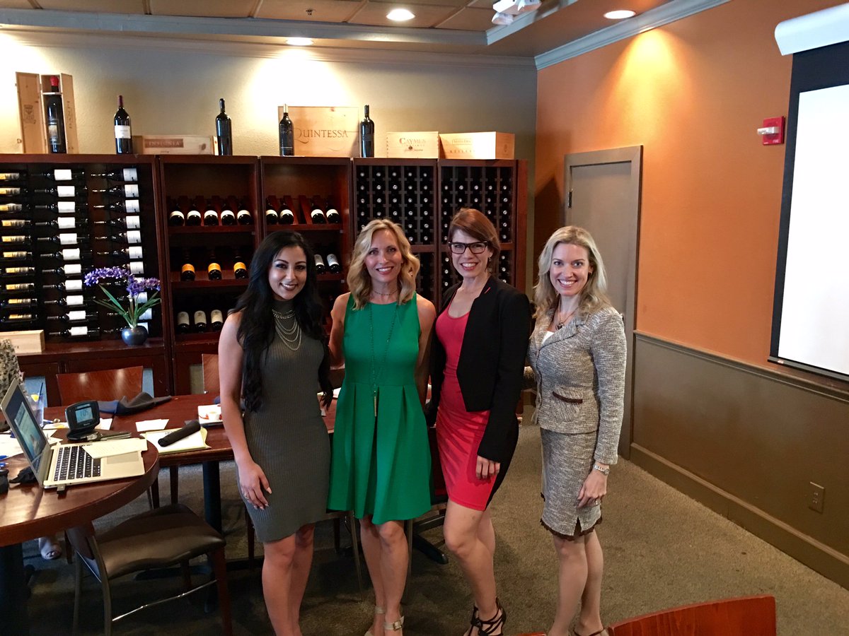 carolmorgancox's tweet photo. Fantastic workshop w/ @Krista_Ino, @SarahMSoliman, @shelmarkspr. #audaciousgoals #womenpreneurs #womeninbusiness https://t.co/hxKymUrUOX