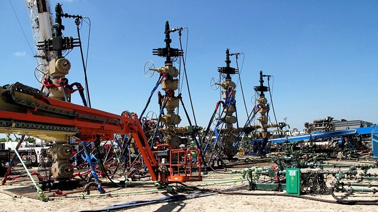 EcoWatch's tweet photo. Massive #Methane Leaks From Texas #Fracking Even More Significant Than #PorterRanch Leak https://t.co/P6ecCecZoG https://t.co/Y5FIiphq8U