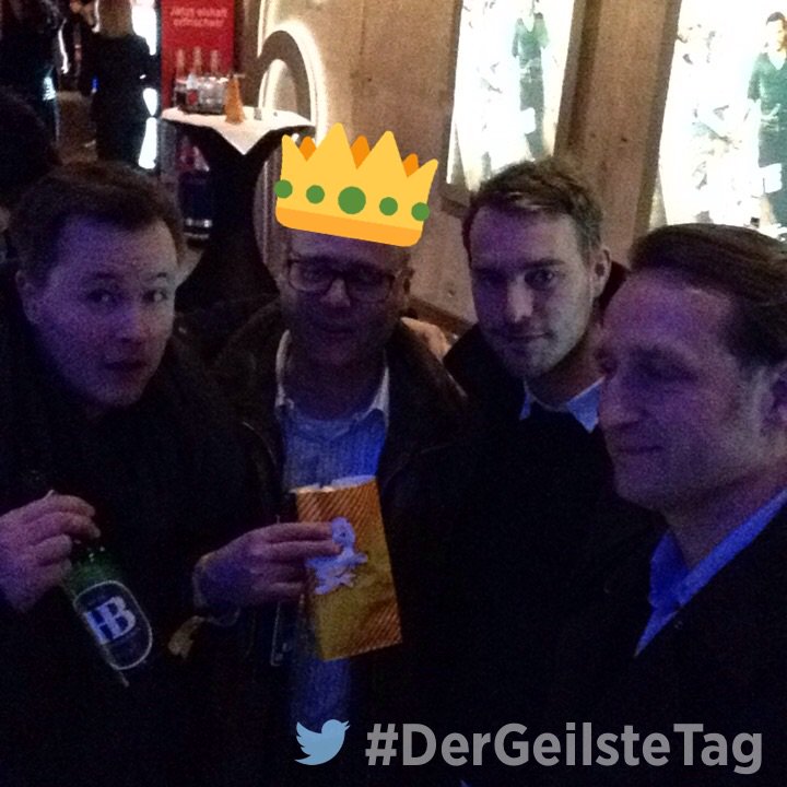 DerGeilsteTag's tweet photo. Live von der #DerGeilsteTag Premiere in München. https://t.co/FR5PQ4HY2B