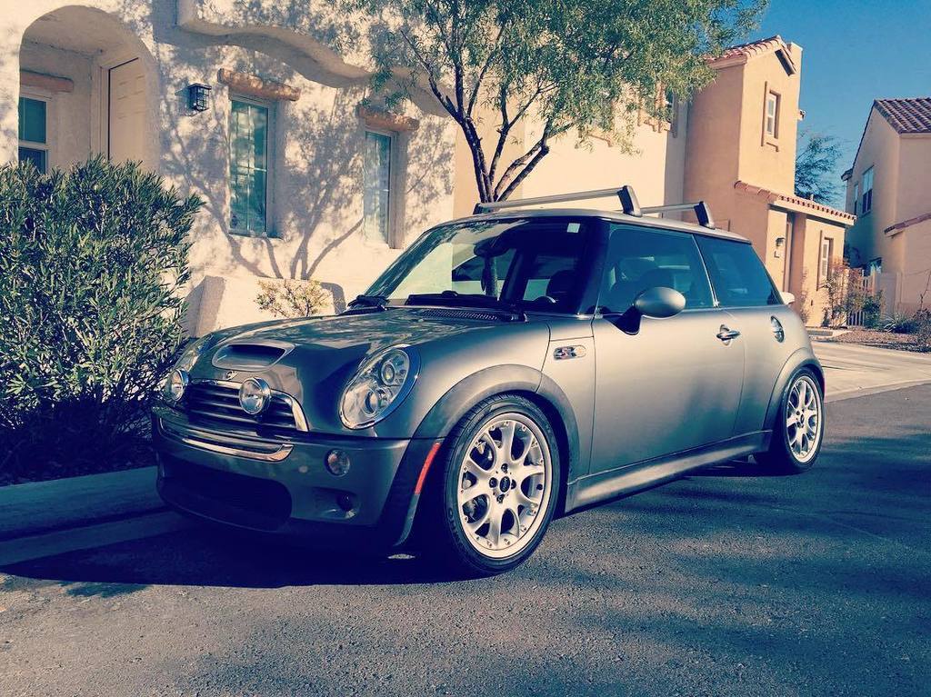 syntaxless's tweet photo. WIP #r53 #mini #minicooper https://t.co/x1fyYYEcY2 https://t.co/6f5NzUrX5L